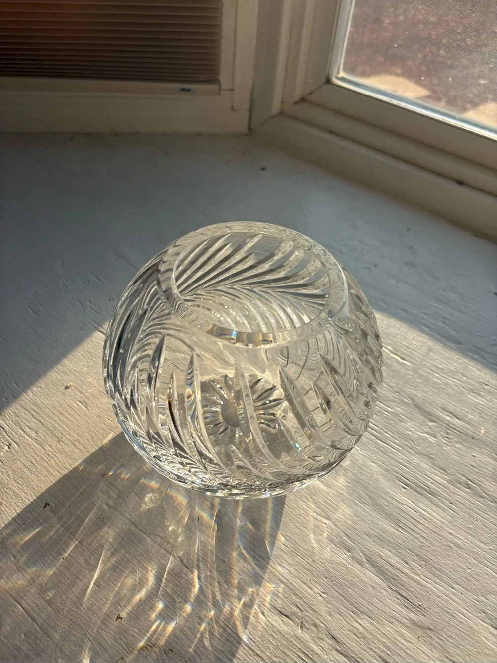 Crystal Swirl Glass Vase - Clear